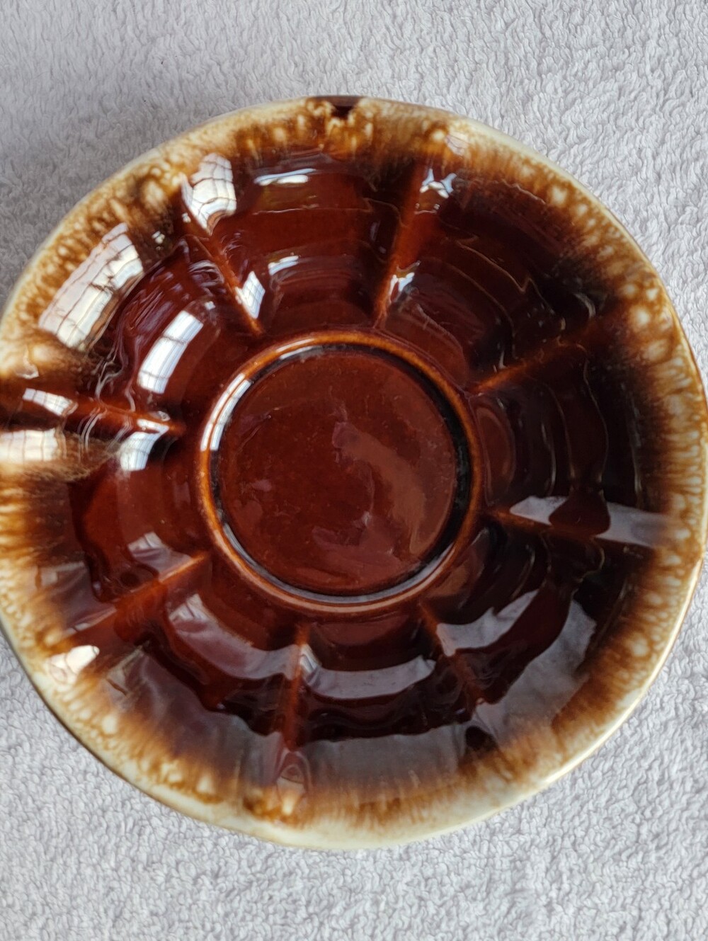 McCoy USA Brown Drip Glaze Ceramic Bowl Glossy Round 7. 5" Diameter 2" H